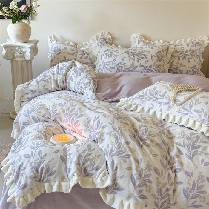 91家纺网 家纺一手货源 找家纺 潘朵拉家纺 2025立体着色雕花系列牛奶绒四件套 叶韵-紫