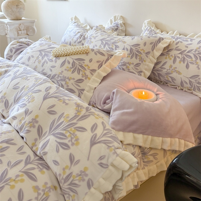 91家纺网 家纺一手货源 找家纺 潘朵拉家纺 2025立体着色雕花系列牛奶绒四件套 叶韵-紫