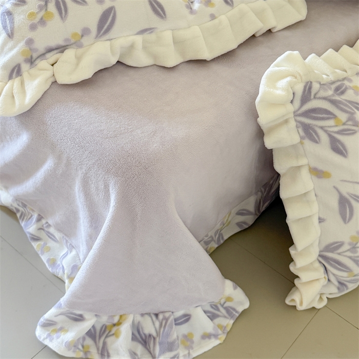 91家纺网 家纺一手货源 找家纺 潘朵拉家纺 2025立体着色雕花系列牛奶绒四件套 叶韵-紫