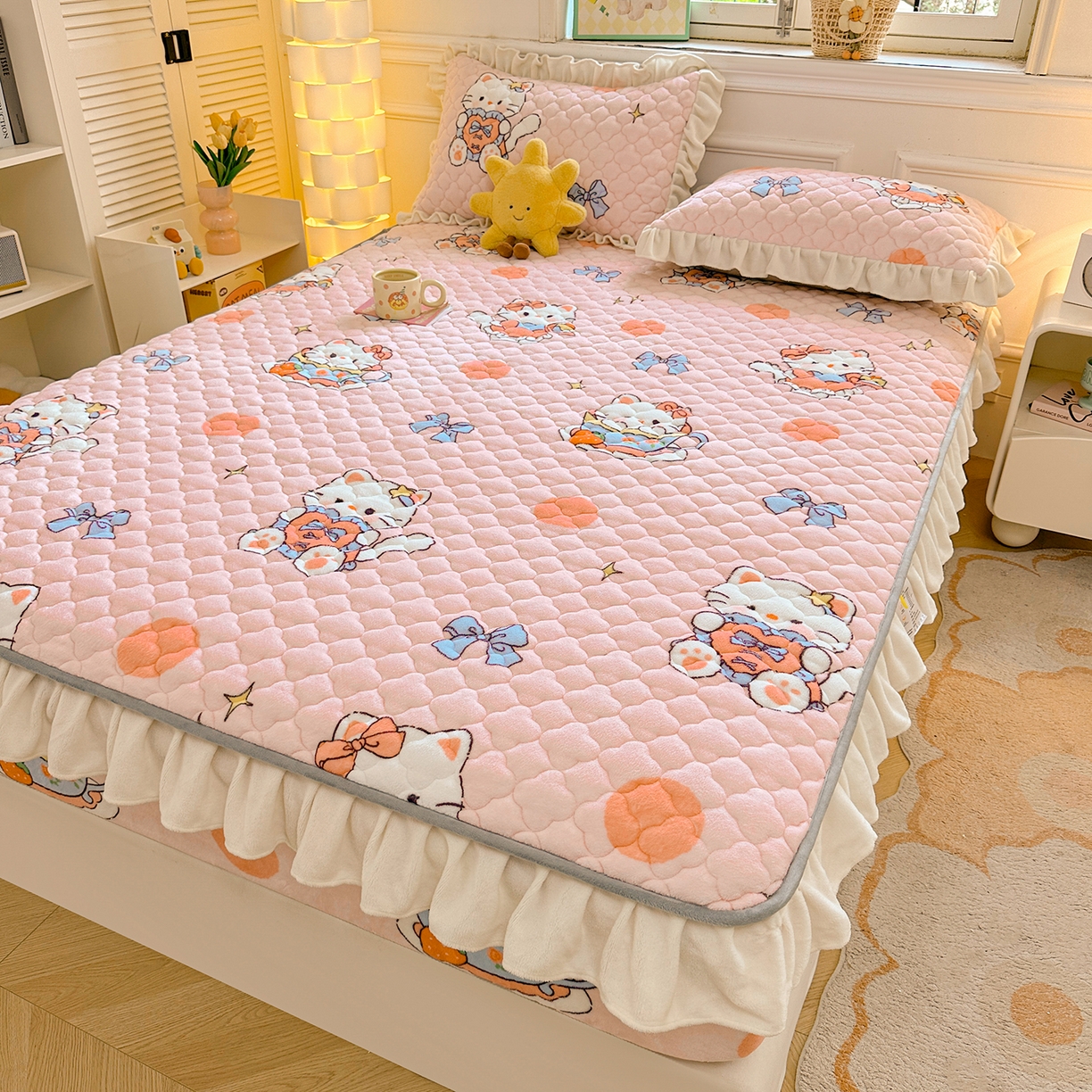 91家纺网 家纺一手货源 找家纺 （总）康纳利 2024新款A类抗菌加厚牛奶绒夹棉花边款床笠看搭配同款四件套提供买家秀