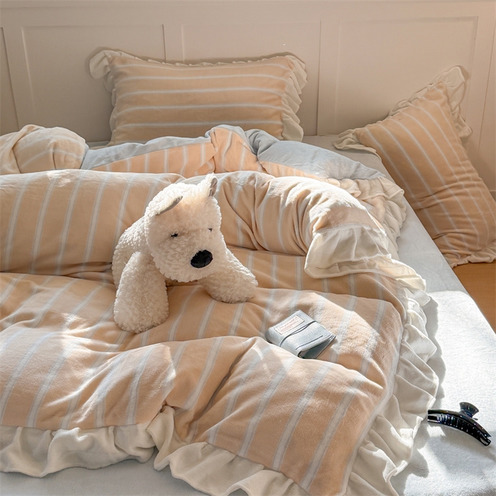 91家纺网 家纺一手货源 找家纺 （总）潘朵拉家纺 2025条纹花边牛奶绒四件套