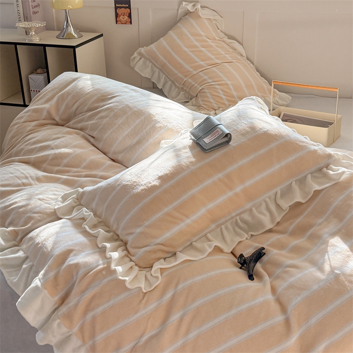 91家纺网 家纺一手货源 找家纺 （总）潘朵拉家纺 2025条纹花边牛奶绒四件套