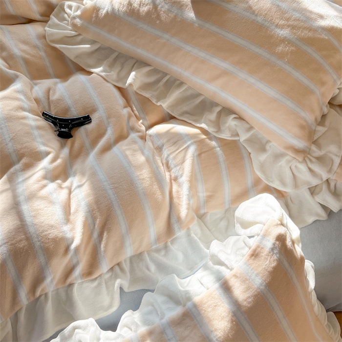 91家纺网 家纺一手货源 找家纺 （总）潘朵拉家纺 2025条纹花边牛奶绒四件套