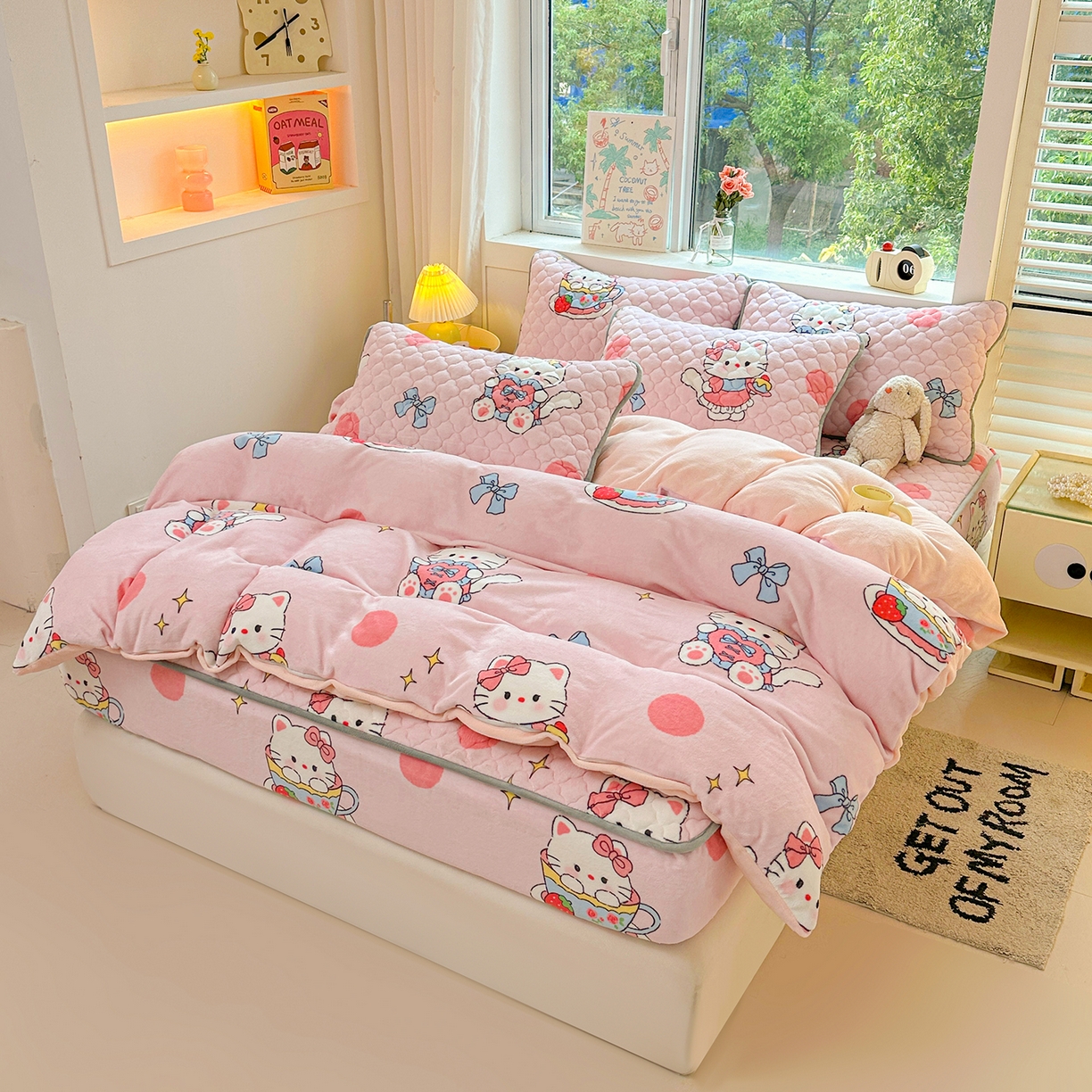 91家纺网 家纺一手货源 找家纺 康纳利 2024新款A类抗菌加厚牛奶绒印花夹棉包边床笠可搭配同款四件套提供买家秀 甜心猫咪