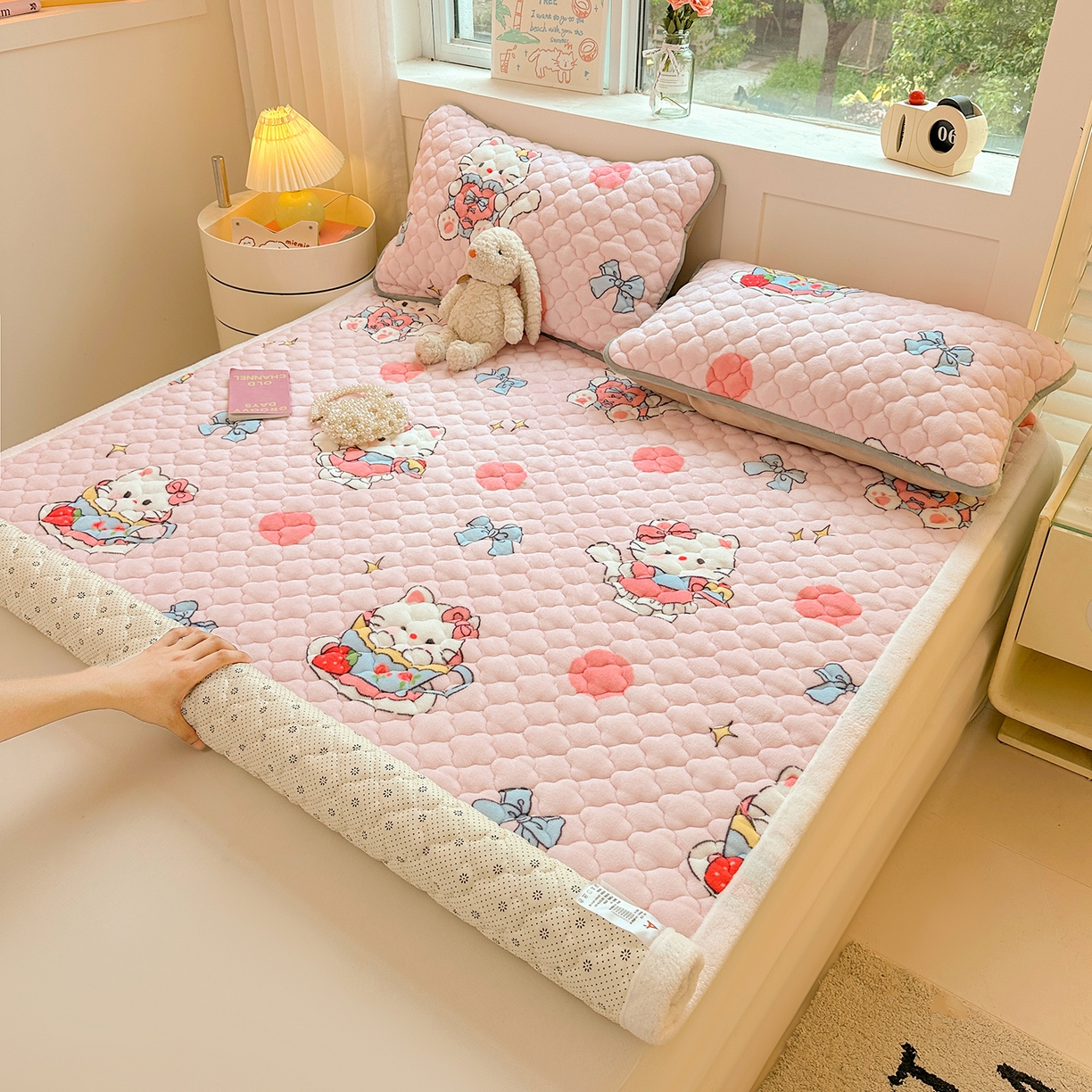 康纳利 2024新款人气款A类牛奶绒印花夹棉床垫 甜心猫咪