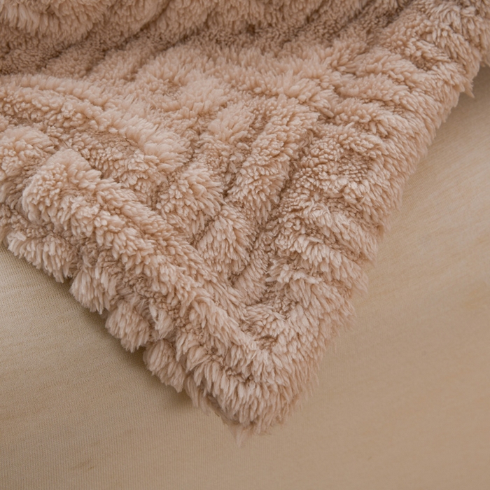 91家纺网 家纺一手货源 找家纺 圣靓 2025新款高克重塔芙绒毯子毛毯 恬梦卡其