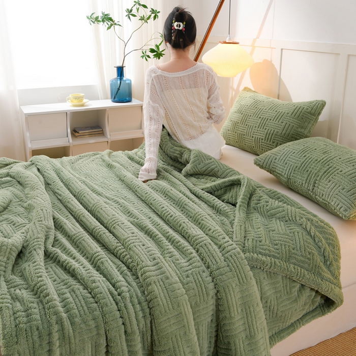 91家纺网 家纺一手货源 找家纺 圣靓 2025新款高克重塔芙绒毯子毛毯 恬梦抹茶