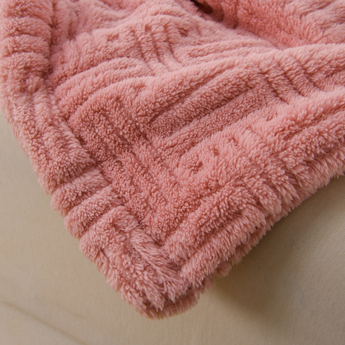 91家纺网 家纺一手货源 找家纺 圣靓 2025新款高克重塔芙绒毯子毛毯 恬梦樱粉
