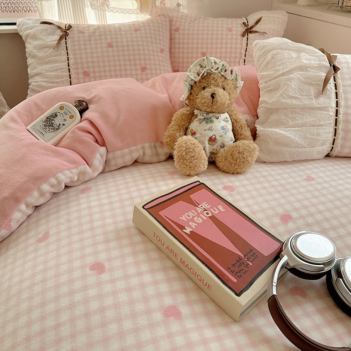 91家纺网 家纺一手货源 找家纺 （总）瑞莱 2025冬季创意花边A类牛奶绒四件套套件