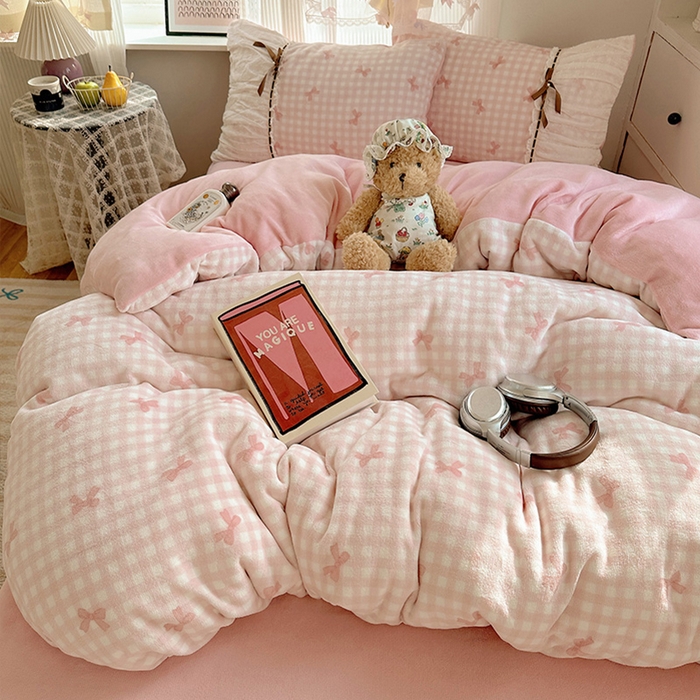 91家纺网 家纺一手货源 找家纺 （总）瑞莱 2025冬季创意花边A类牛奶绒四件套套件