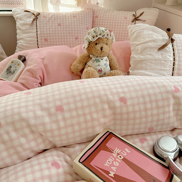 91家纺网 家纺一手货源 找家纺 （总）瑞莱 2025冬季创意花边A类牛奶绒四件套套件