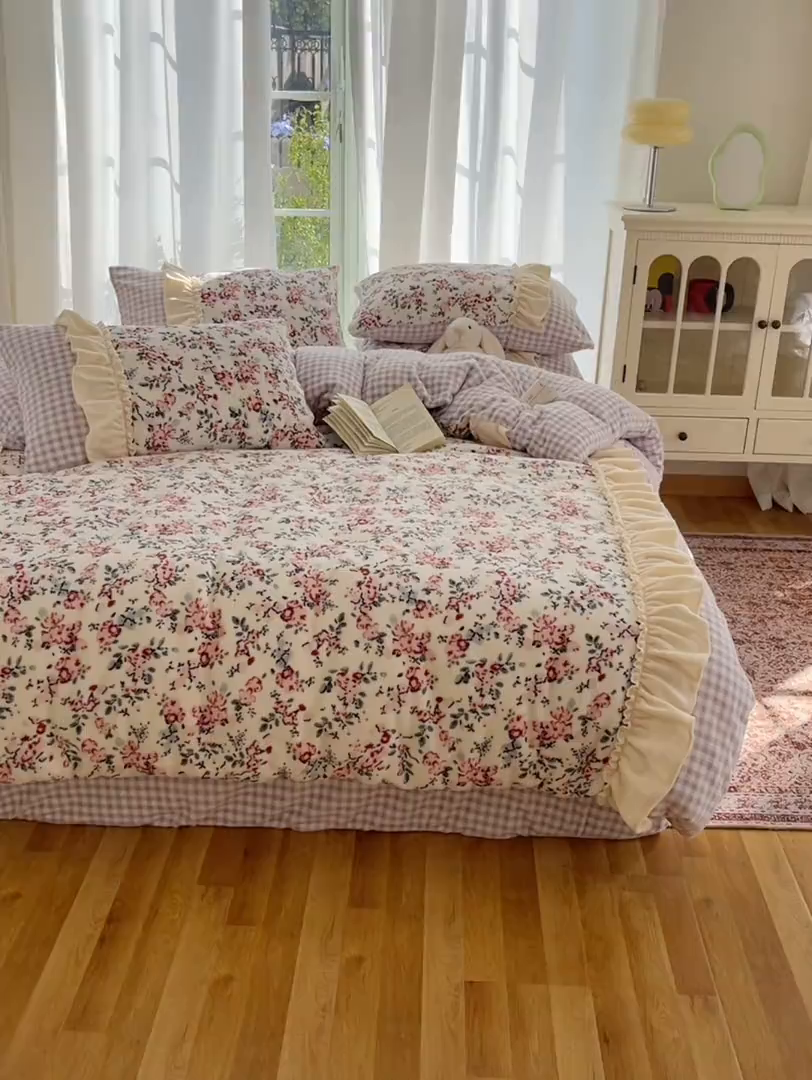 91家纺网 家纺一手货源 找家纺 瑞莱 2025冬季创意花边A类牛奶绒四件套套件 雪中梅