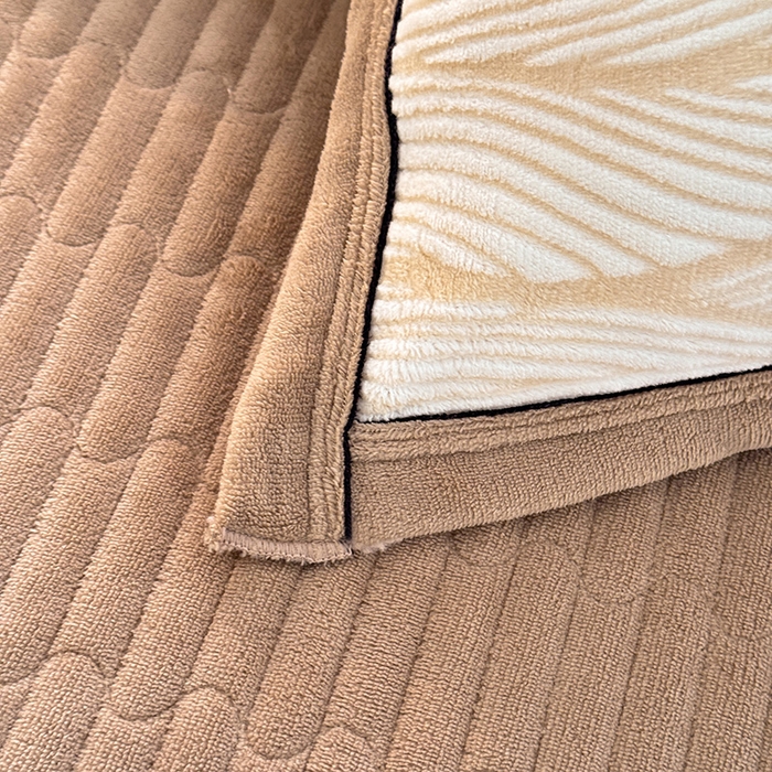 91家纺网 家纺一手货源 找家纺 （总）韩约家纺 2025新款雕花牛奶绒法式床盖款四件套