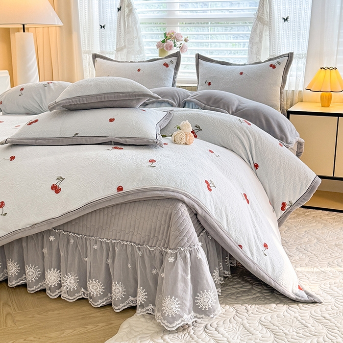 91家纺网 家纺一手货源 找家纺 （总）韩约家纺 2025新款雕花牛奶绒法式床盖款四件套