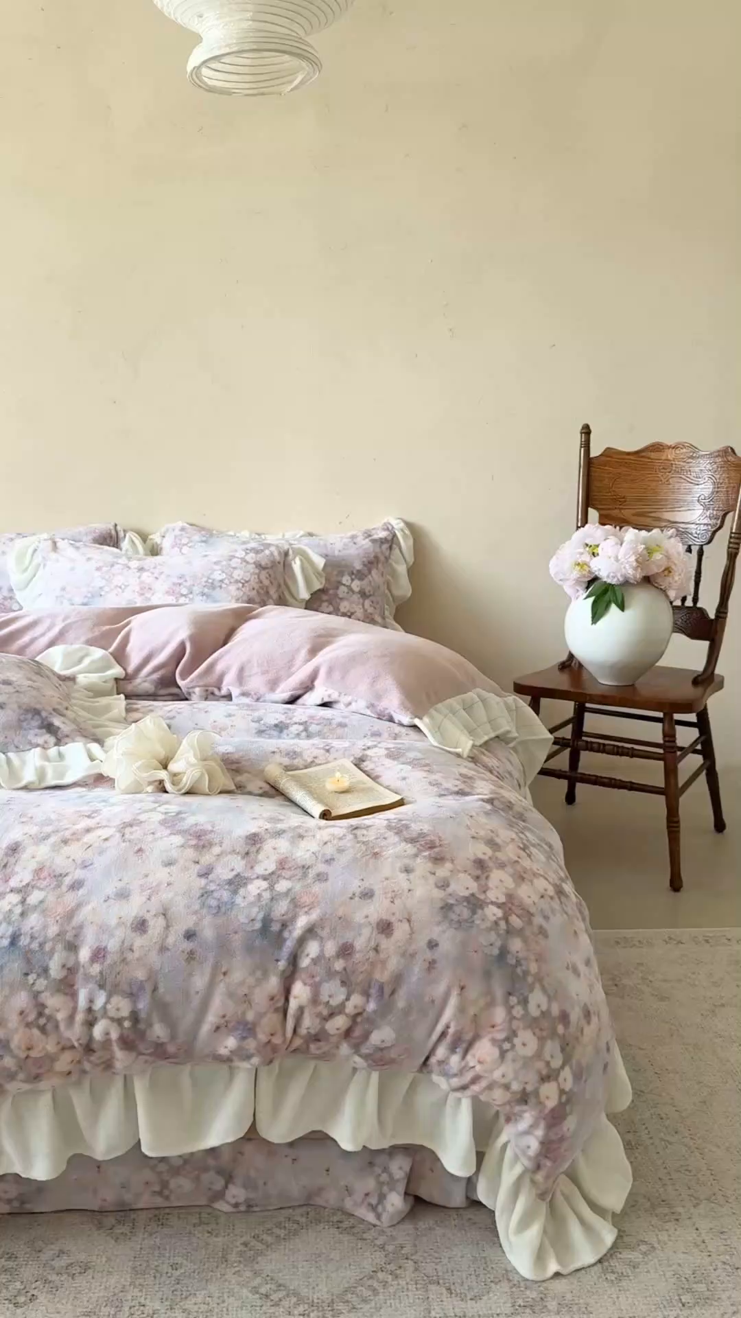 91家纺网 家纺一手货源 找家纺 潘朵拉家纺 2025全消光牛奶绒数码印花款四件套 粉紫花韵