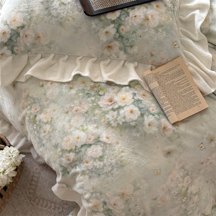 91家纺网 家纺一手货源 找家纺 潘朵拉家纺 2025全消光牛奶绒数码印花款四件套 绿汀