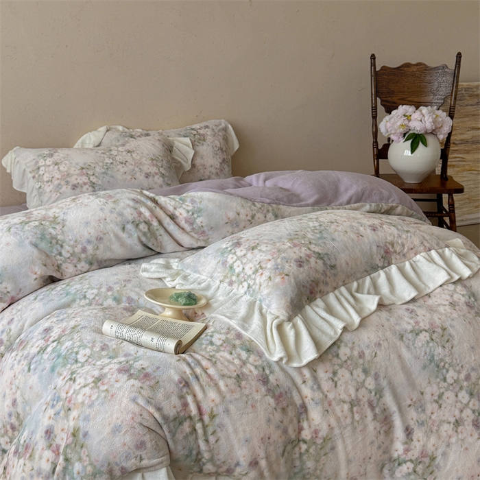 91家纺网 家纺一手货源 找家纺 潘朵拉家纺 2025全消光牛奶绒数码印花款四件套 梦溪花影