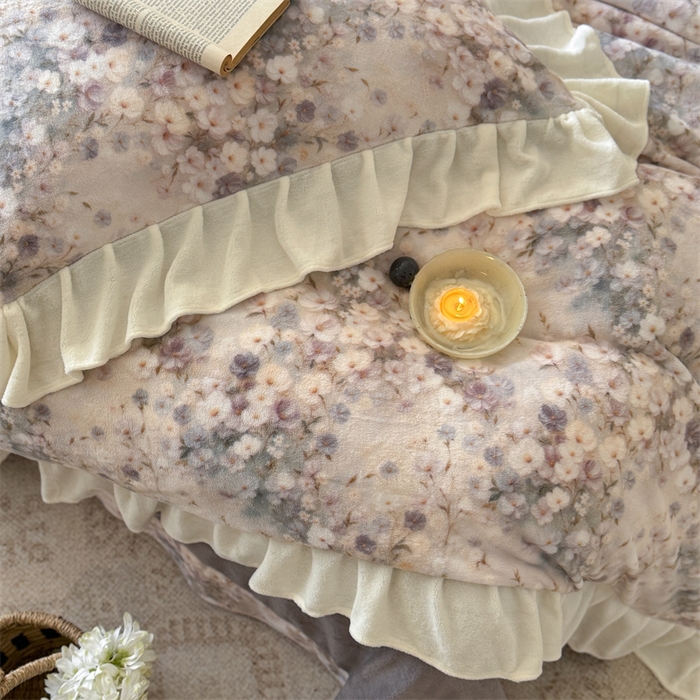 91家纺网 家纺一手货源 找家纺 潘朵拉家纺 2025全消光牛奶绒数码印花款四件套 暮影