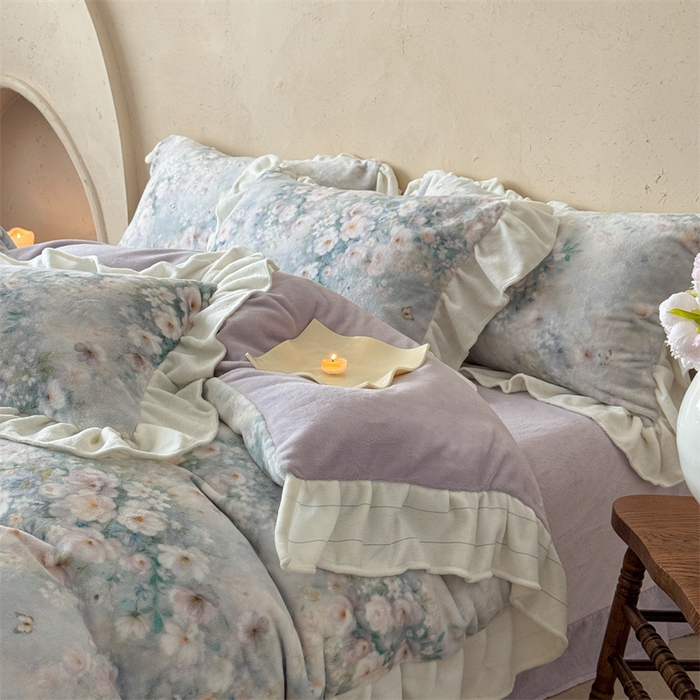 91家纺网 家纺一手货源 找家纺 潘朵拉家纺 2025全消光牛奶绒数码印花款四件套 紫韵幽梦