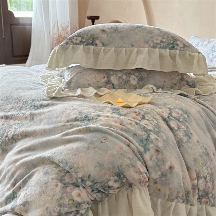 91家纺网 家纺一手货源 找家纺 潘朵拉家纺 2025全消光牛奶绒数码印花款四件套 紫韵幽梦