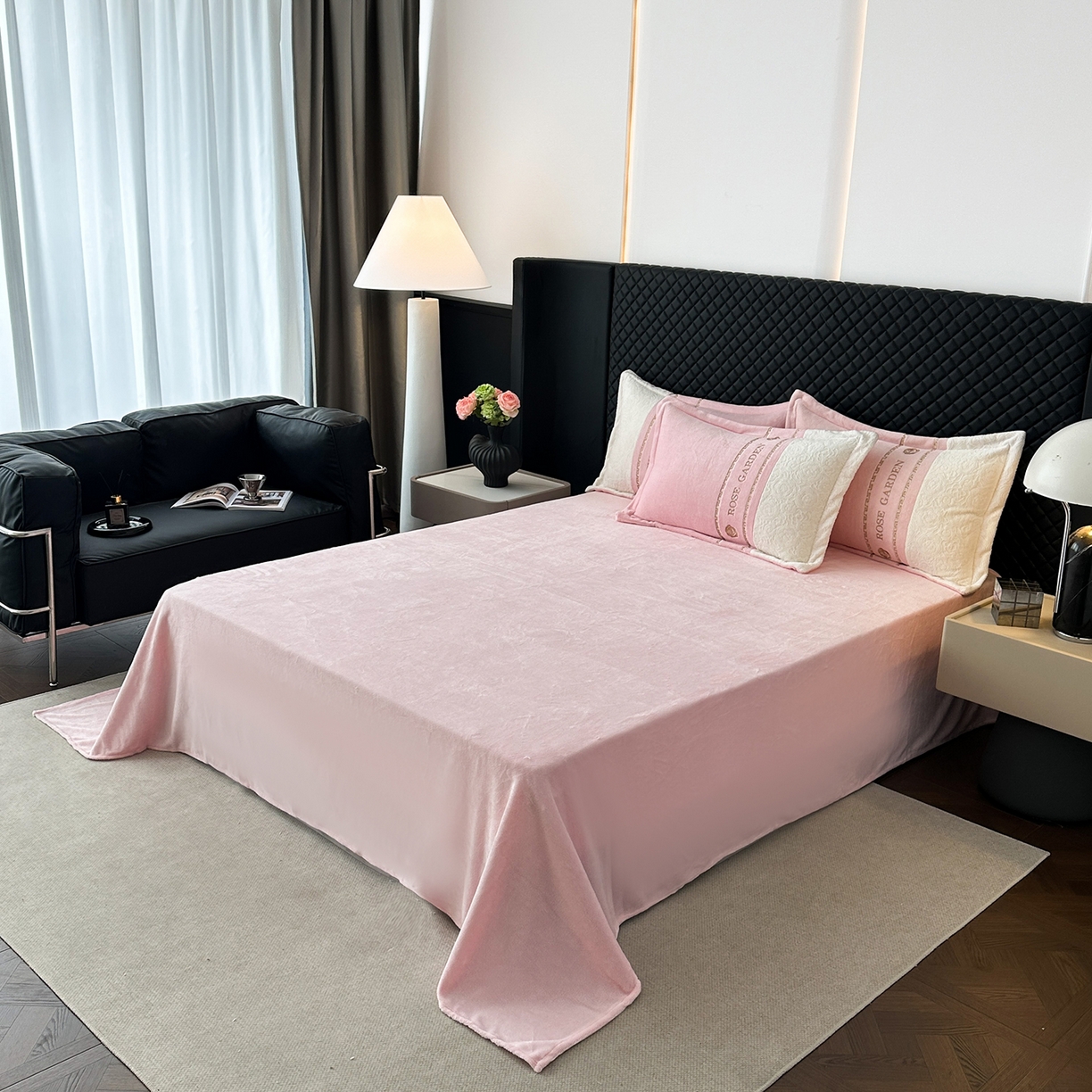 91家纺网 家纺一手货源 找家纺 （总）沐棉家居 2025新款字母刺绣雕花牛奶绒四件套