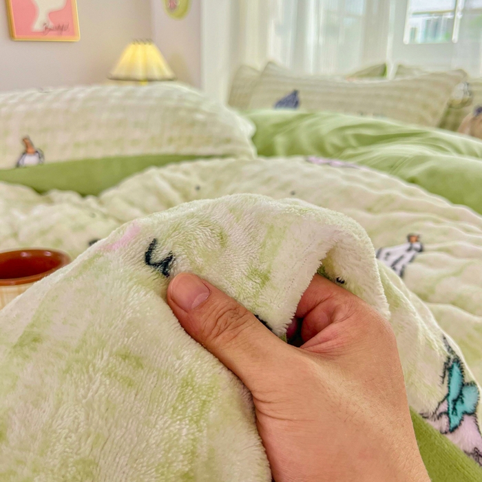 91家纺网 家纺一手货源 找家纺 梦纤绒 2025新款保暖舒适亲肤泡泡绒四件套绿南瓜