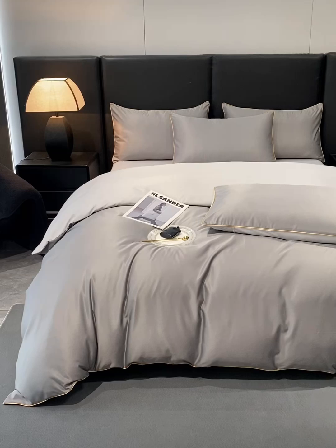 91家纺网 家纺一手货源 找家纺 悦然毛巾被 2025新款全棉纯棉素色双拼四件套 都市灰+浅灰