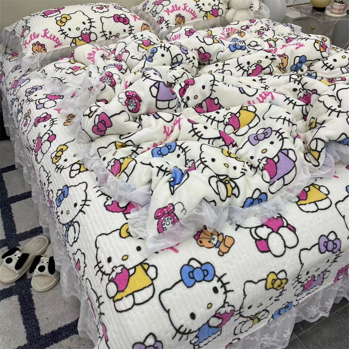 91家纺网 家纺一手货源 找家纺 禧瑞谷 2025新款冬季牛奶绒双层蕾丝花边床盖三件套床盖四件套 KT猫