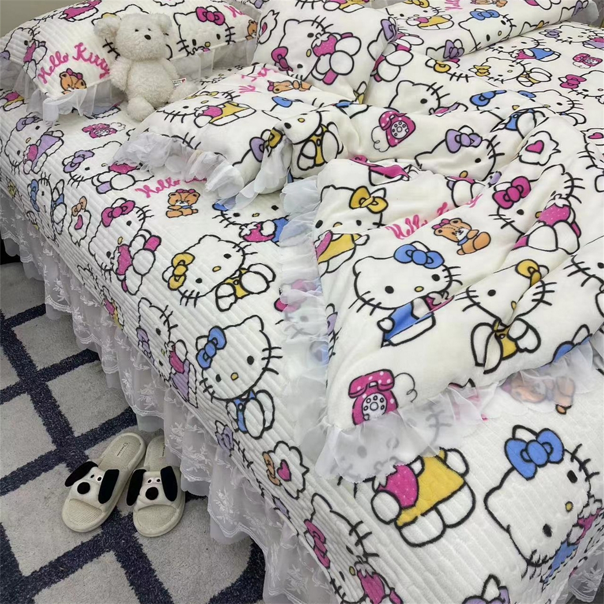 91家纺网 家纺一手货源 找家纺 禧瑞谷 2025新款冬季牛奶绒双层蕾丝花边床盖三件套床盖四件套 KT猫