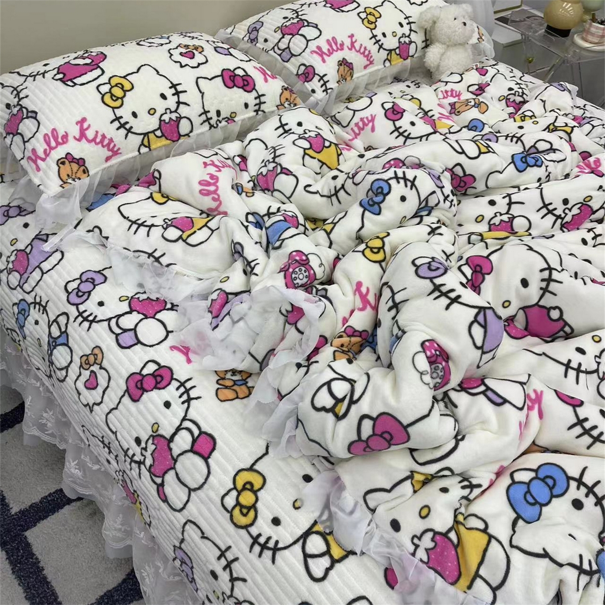 91家纺网 家纺一手货源 找家纺 禧瑞谷 2025新款冬季牛奶绒双层蕾丝花边床盖三件套床盖四件套 KT猫