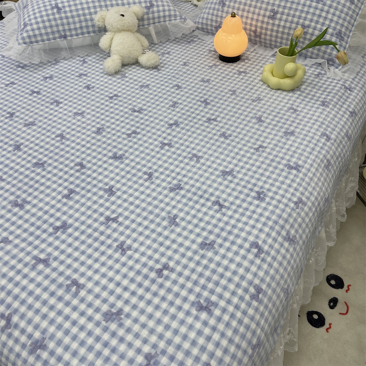 91家纺网 家纺一手货源 找家纺 禧瑞谷 2025新款冬季牛奶绒双层蕾丝花边床盖三件套床盖四件套 洛丽塔蓝