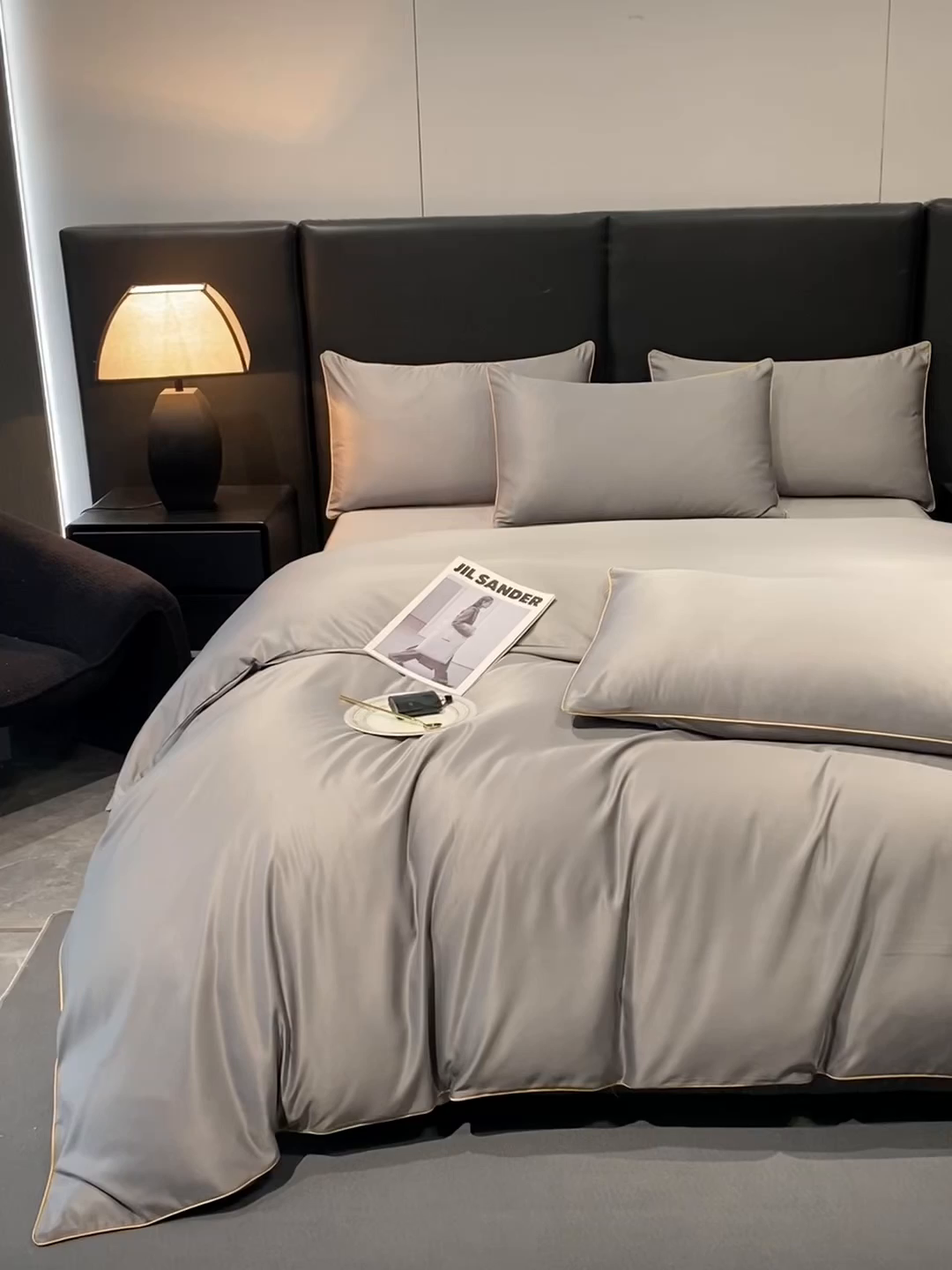 91家纺网 家纺一手货源 找家纺 悦然毛巾被 2025新款全棉纯棉素色双拼四件套 高级灰