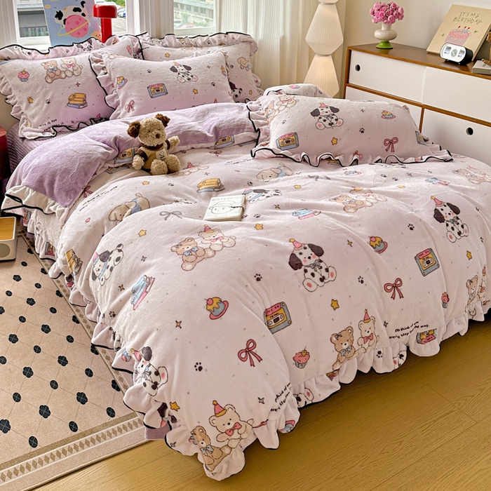 91家纺网 家纺一手货源 找家纺 （总）简一 2025新款牛奶绒花边床盖四件套