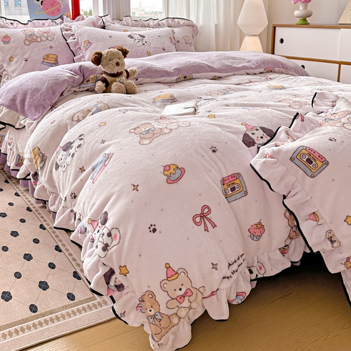 91家纺网 家纺一手货源 找家纺 （总）简一 2025新款牛奶绒花边床盖四件套