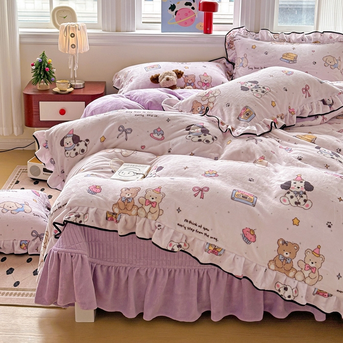 91家纺网 家纺一手货源 找家纺 （总）简一 2025新款牛奶绒花边床盖四件套