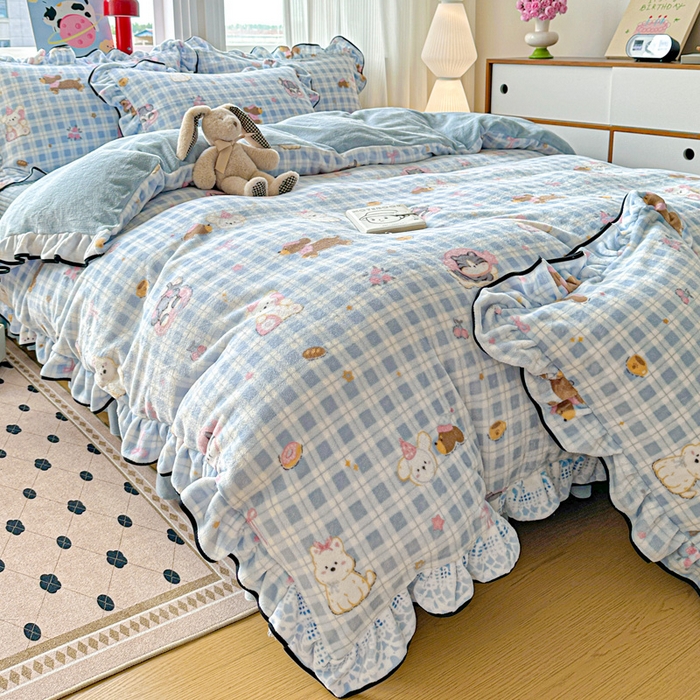 91家纺网 家纺一手货源 找家纺 简一 2025新款牛奶绒花边床盖四件套 萌宠之家