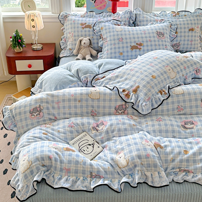 91家纺网 家纺一手货源 找家纺 简一 2025新款牛奶绒花边床盖四件套 萌宠之家