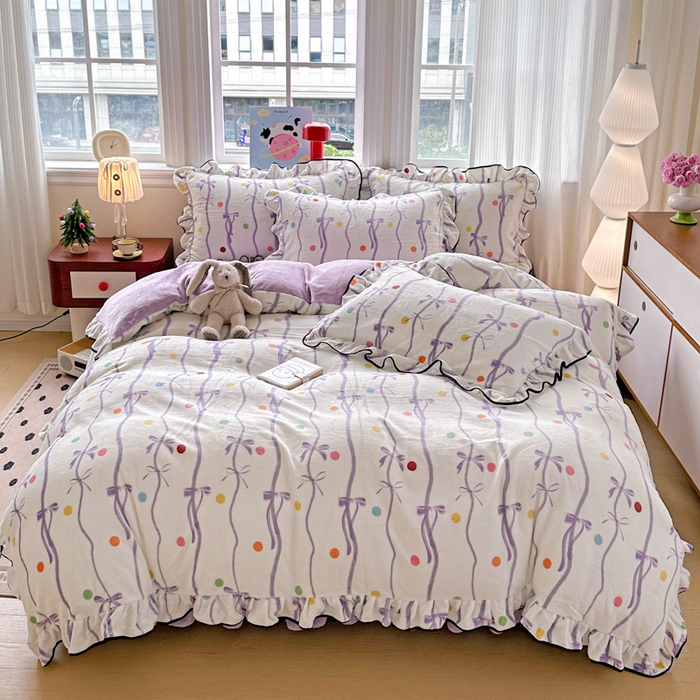 简一 2025新款牛奶绒花边床盖四件套 梦幻蝴蝶结