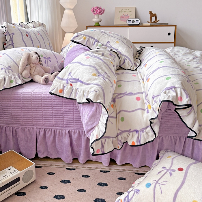 91家纺网 家纺一手货源 找家纺 简一 2025新款牛奶绒花边床盖四件套 梦幻蝴蝶结