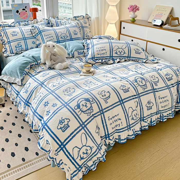 91家纺网 家纺一手货源 找家纺 简一 2025新款牛奶绒花边床盖四件套 派队乐园