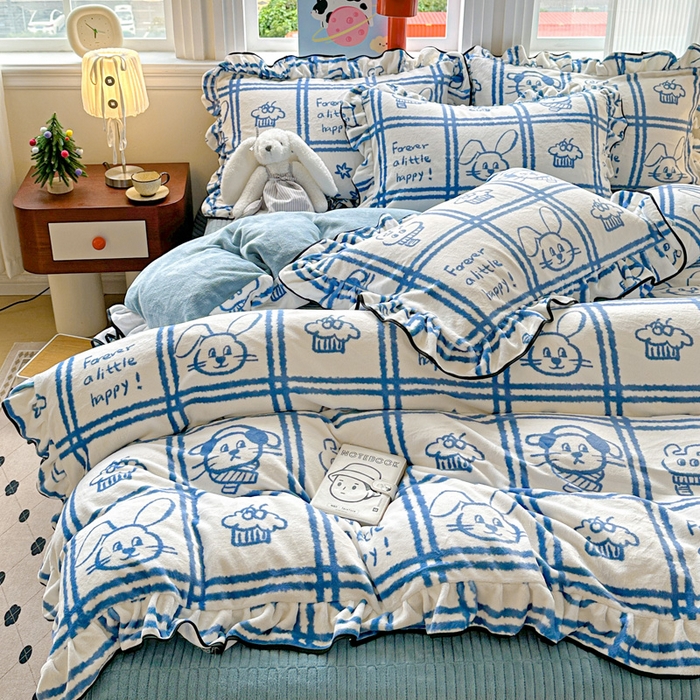 91家纺网 家纺一手货源 找家纺 简一 2025新款牛奶绒花边床盖四件套 派队乐园