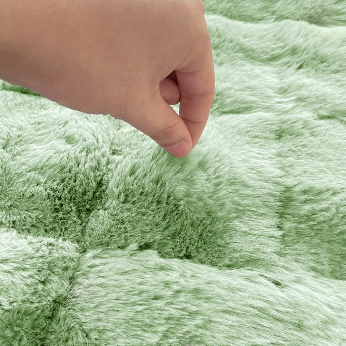 91家纺网 家纺一手货源 找家纺 麒东家纺 2025年新款兔毛绒泡泡绒夹棉床垫 绿色