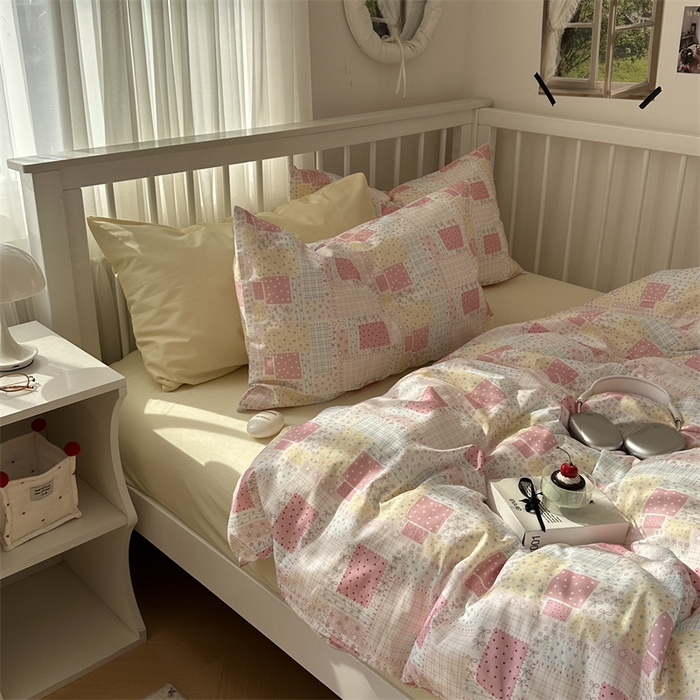 91家纺网 家纺一手货源 找家纺 尺素 2025新款纯棉卡通ins风四件套可爱少女风全棉被套纯色1.8床笠加大床单学生1.2三件套 格调粉--奶黄