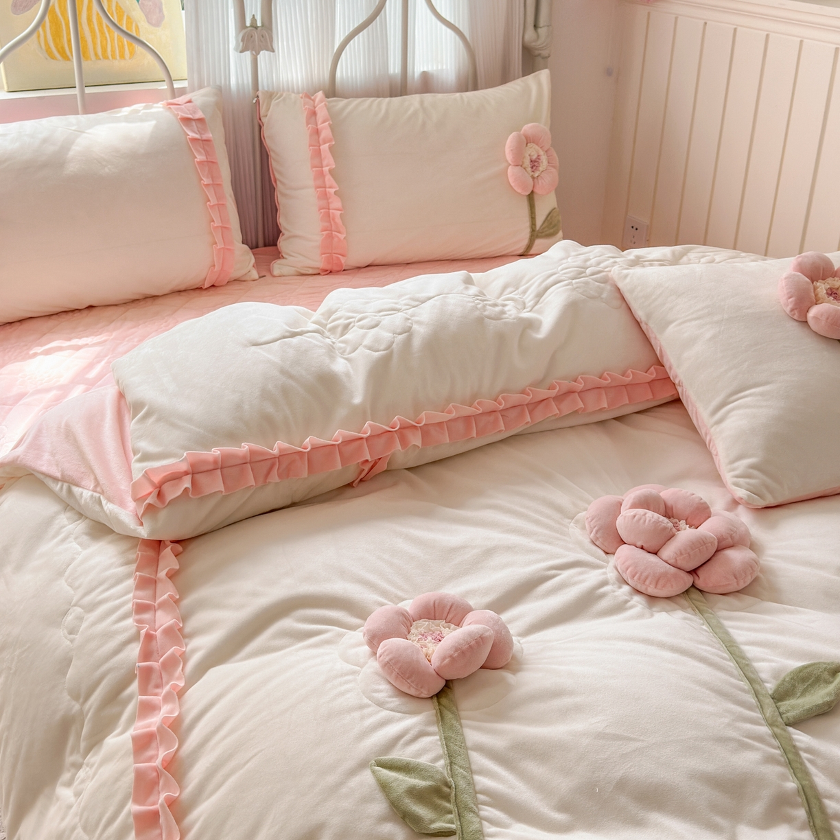 91家纺网 家纺一手货源 找家纺 淑女公社家纺 2025秋冬新款韩国绒多功能被套床盖款四件套-向阳花 向阳花 粉