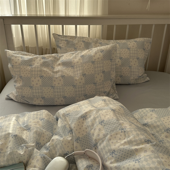 91家纺网 家纺一手货源 找家纺 尺素 2025新款纯棉卡通ins风四件套可爱少女风全棉被套纯色1.8床笠加大床单学生1.2三件套 蓝白情书--浅蓝