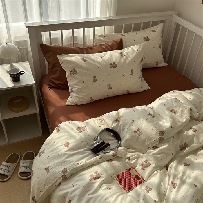91家纺网 家纺一手货源 找家纺 尺素 2025新款纯棉卡通ins风四件套可爱少女风全棉被套纯色1.8床笠加大床单学生1.2三件套 小熊软糖--焦糖