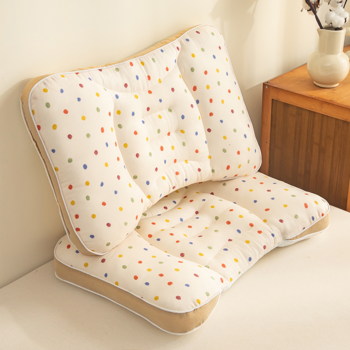 91家纺网 家纺一手货源 找家纺 贵夫人 2025新款卡通纯棉分区护脊枕枕头枕芯 彩虹糖豆30*50一对