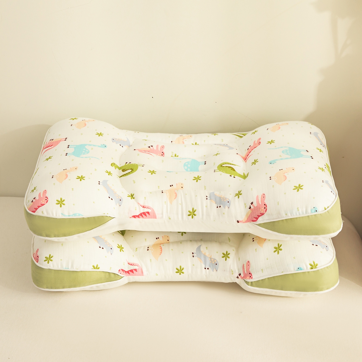 91家纺网 家纺一手货源 找家纺 贵夫人 2025新款卡通纯棉分区护脊枕枕头枕芯 恐龙乐园30*50-一对