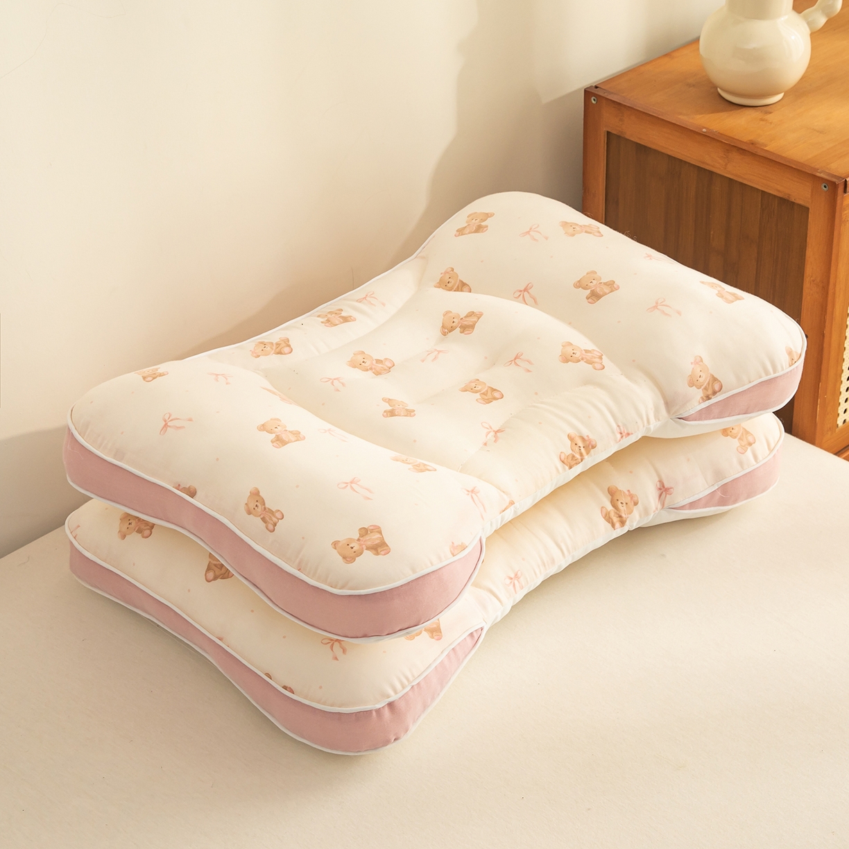 91家纺网 家纺一手货源 找家纺 贵夫人 2025新款卡通纯棉分区护脊枕枕头枕芯 小熊甜心30*50一只