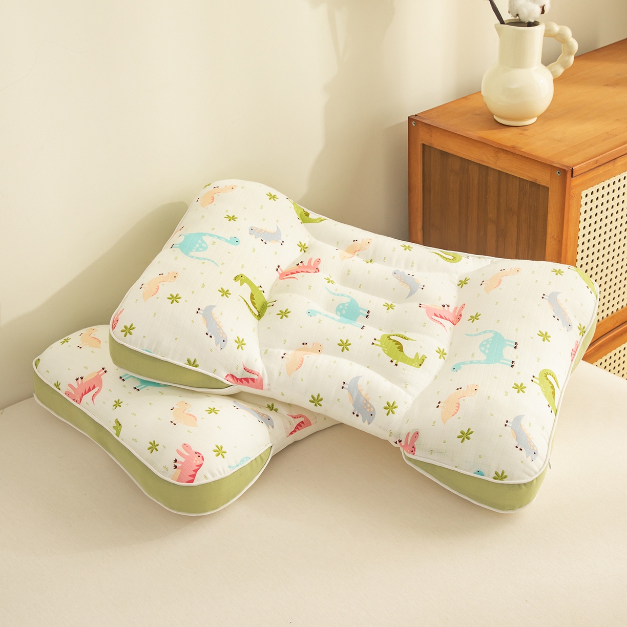 91家纺网 家纺一手货源 找家纺 贵夫人 2025新款卡通纯棉分区护脊枕枕头枕芯 恐龙乐园30*50-一对